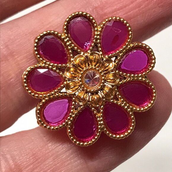 Ruby Flower Petal Earrings for Pierced Ears Gold Tone Metal 1" Wide - Picture 7 of 8